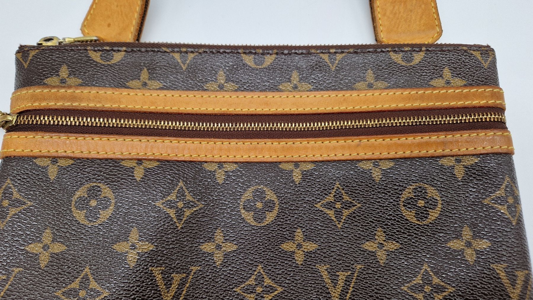 Louis Vuitton Sacs: Louis Vuitton Borsa a tracolla – D'occasion à Corteglia par ila_kz6b 1