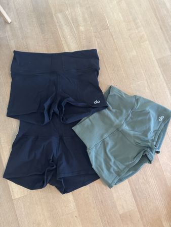 3 Alo Yoga kurze Hosen Damen Grösse s guter Zustand