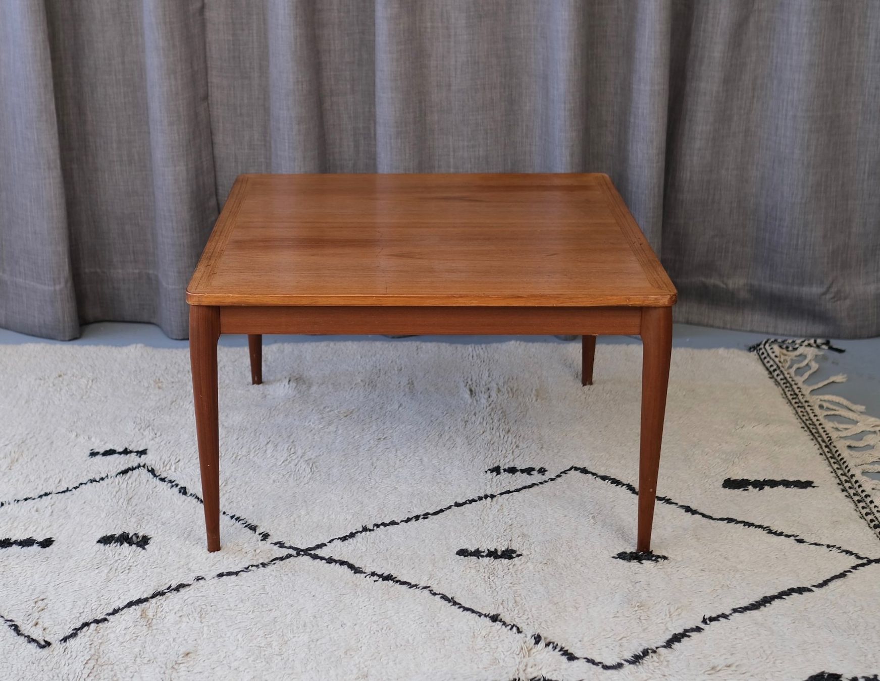 Tavoli: Mid Century Teak side Table, Denmark 1960,s – Usato da Bern venduto da Zmodern_VIN 4