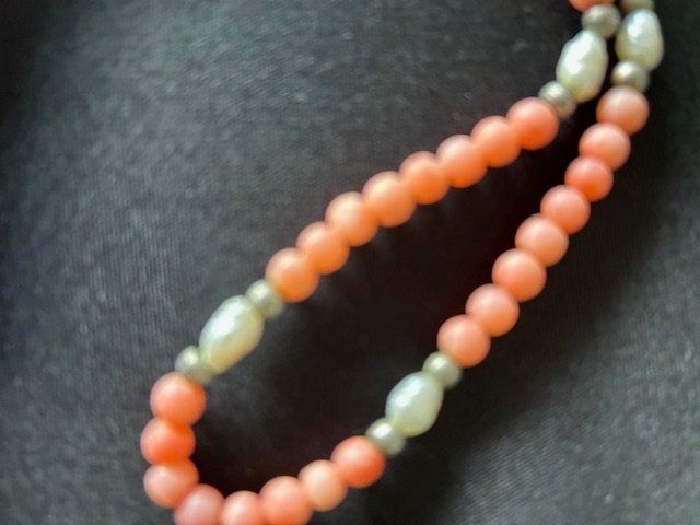 Collier En Corail Naturel Peau D'Ange - Bijou Vintage Thème Anges - Occasion
