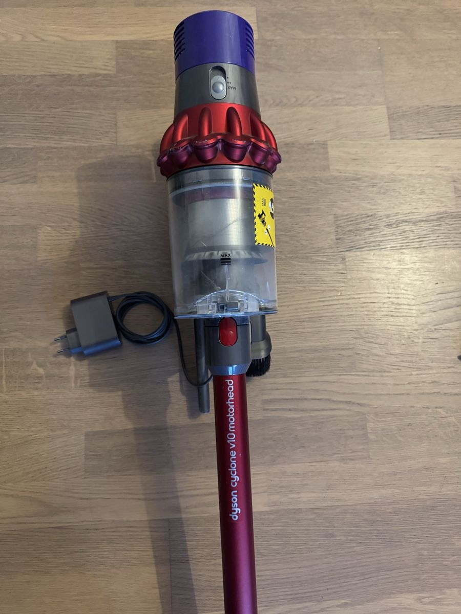 Dyson Staubsauger & Zubehör: Dyson Cyclone V10 Motorhead Akkustaubsauger – Gebraucht aus Wernetshausen von Laurita_lca 2