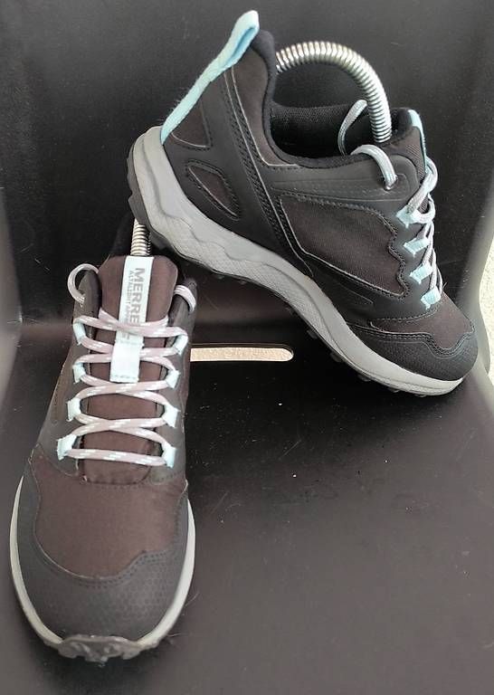 Scarpe da donna: Merrell Gore-Tex Damen Wanderschuhe  schwarz, Gr. 40 – Usato da Pully venduto da shulgin788 1