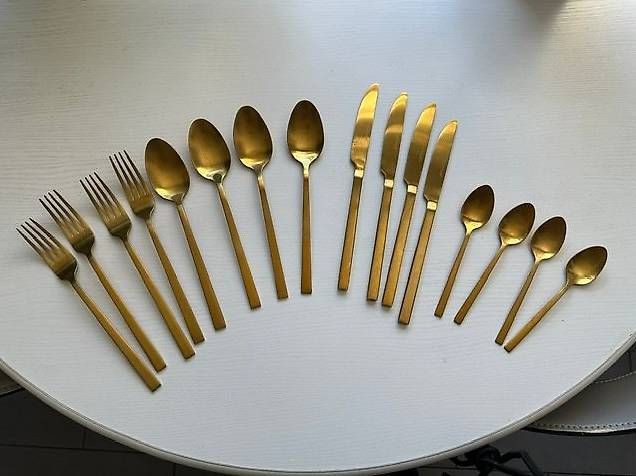 Couverts: Schönes, goldenes Besteck – D'occasion à Muttenz par backtoearth