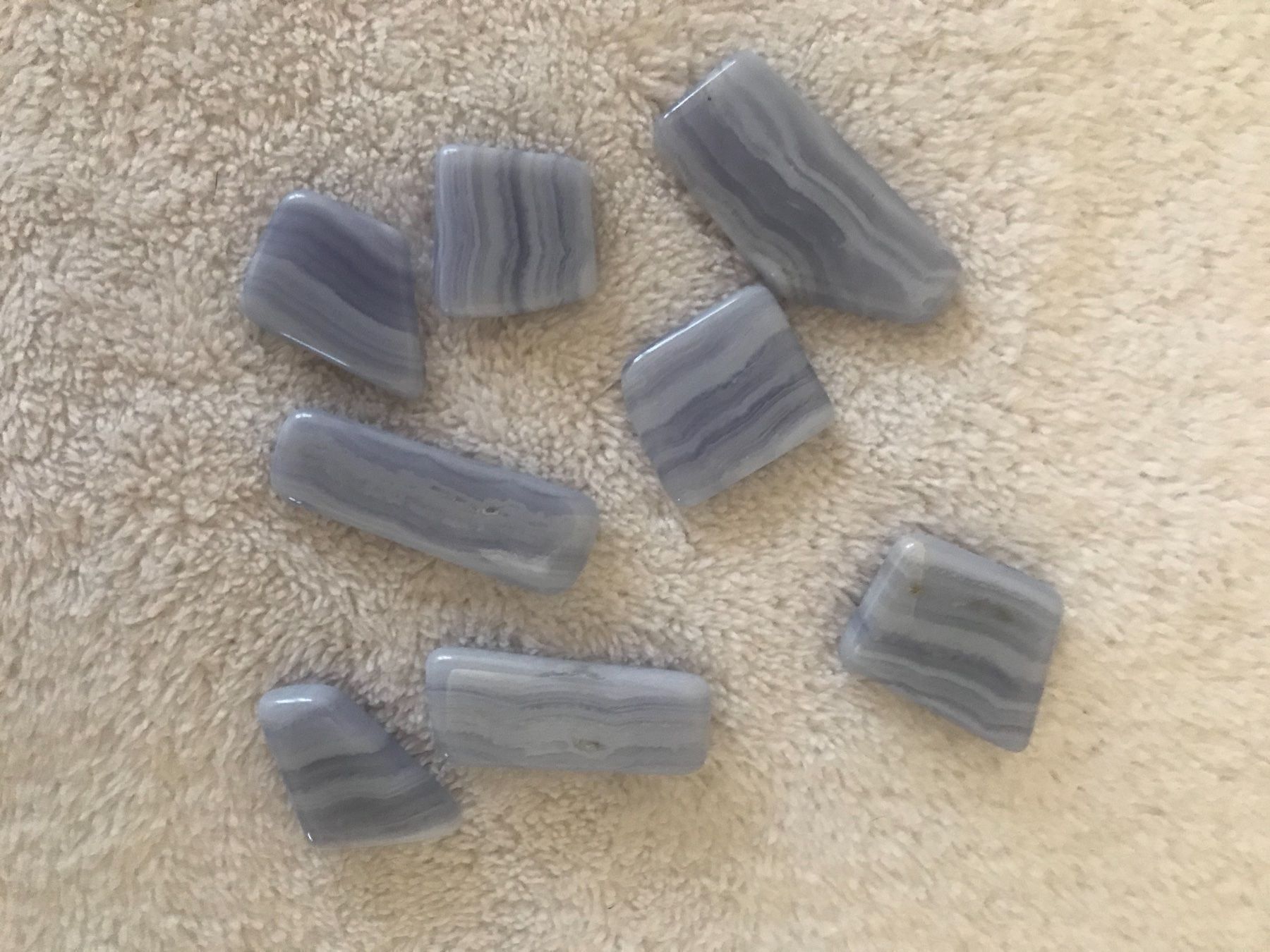 Dispositivi per massaggi: Chalcedon Steine / Massage Anleitung – Usato da Arlesheim venduto da leyRum4.5 1