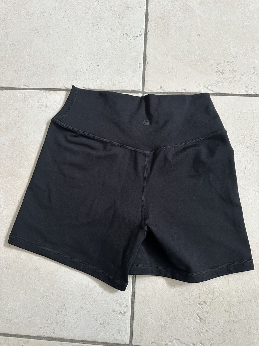 Aybl Hosen: Aybl Shorts – Neu (gemäss Beschreibung) aus Ipsach von ale_v82h 1