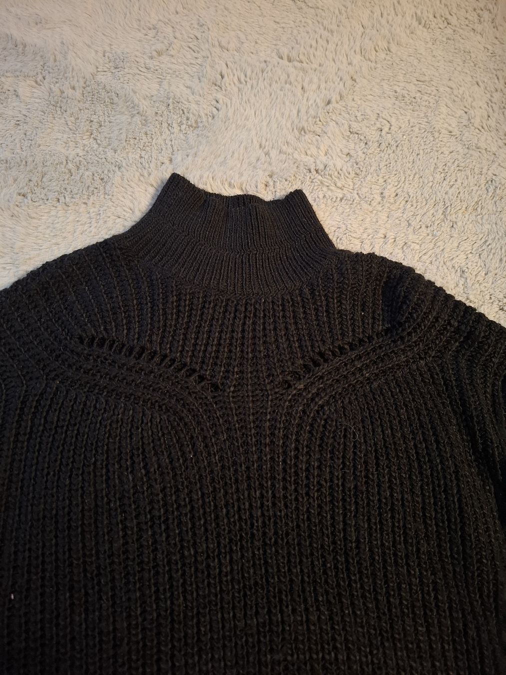 Manor Pulls & Sweat-shirts: Schwarzer Woll- Pullover – D'occasion à Seewen SZ par iveeee. 1