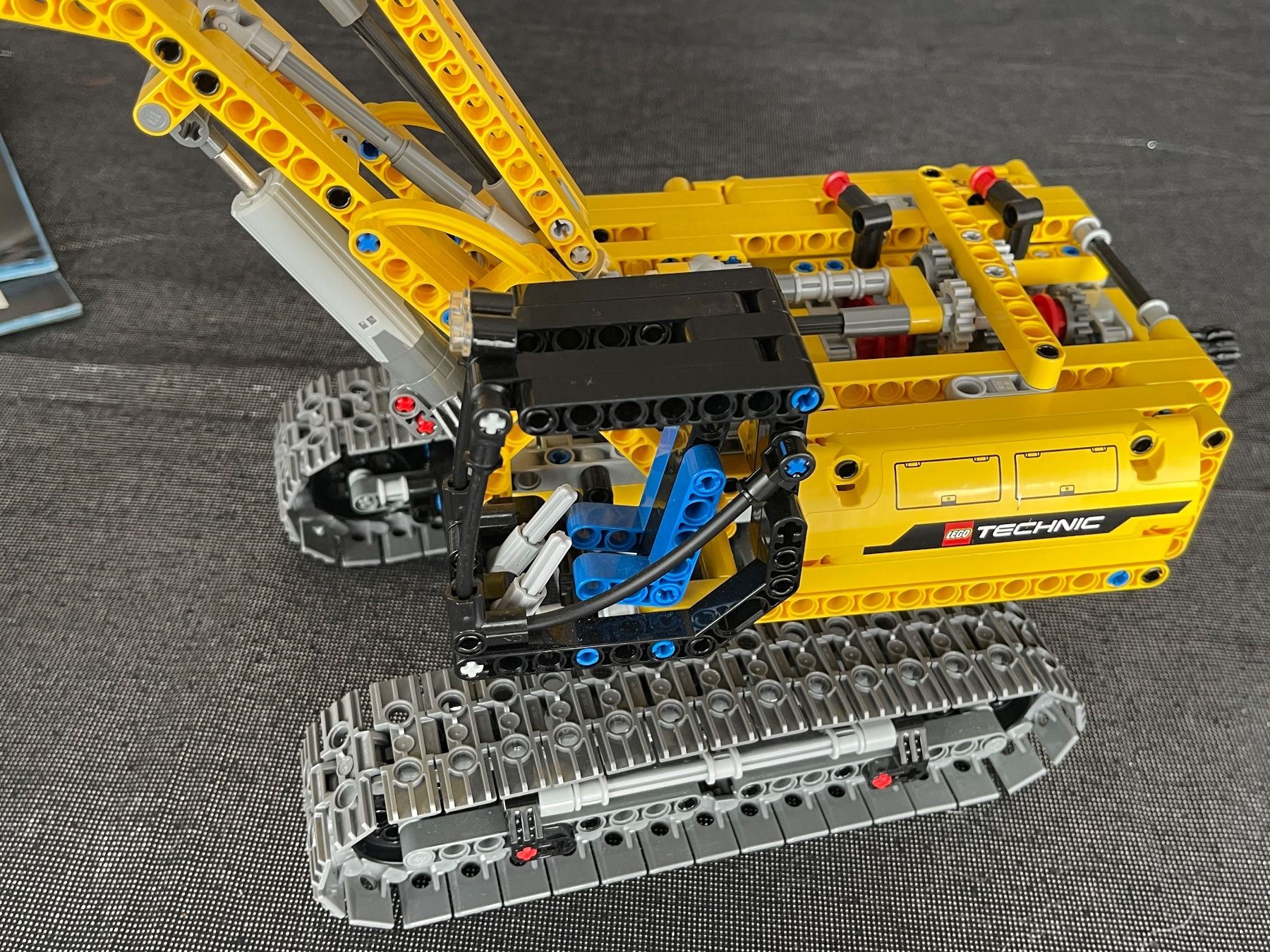 Lego Kit di costruzioni: LEGO Technic 42006 Raupenbagger – Usato da Lausanne venduto da garmina30 3
