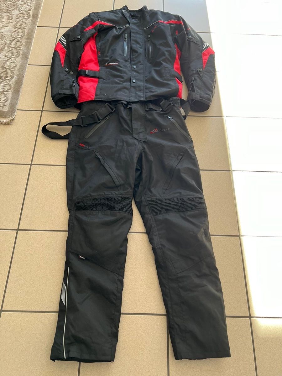 Lotti di vestiti: Motorradbekleidung XXL – Usato da Figino venduto da Ferrari58