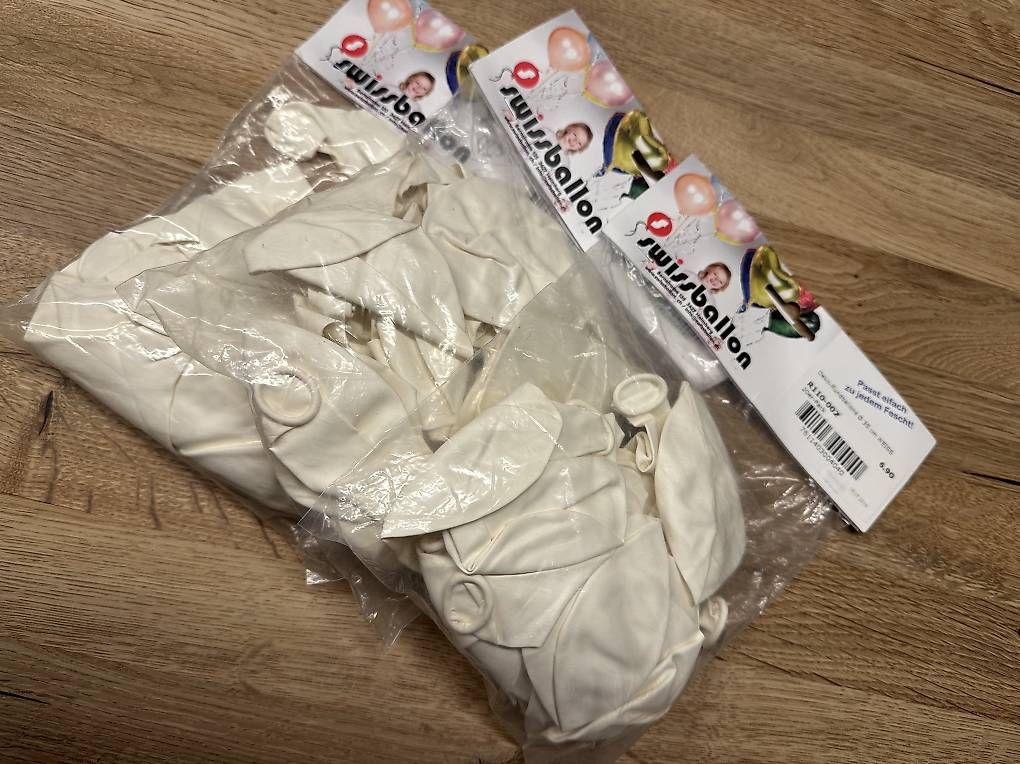 Alle Dekorationen: Rundballons weiss 35cm – Neu und originalverpackt aus Thun von MelAaare