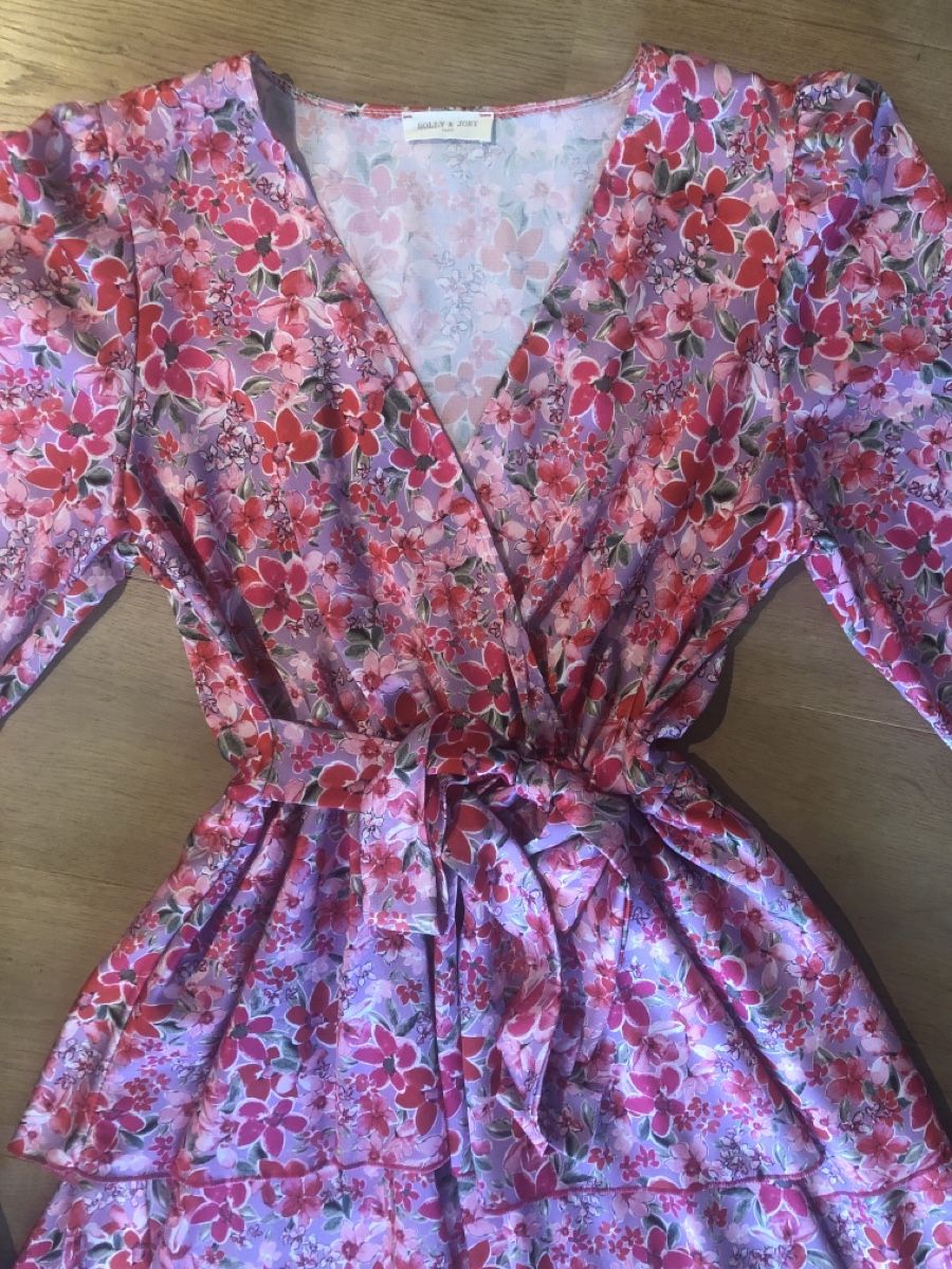 Kleider: Blumenkleid – Gebraucht aus Wettswil von lalinda85 2