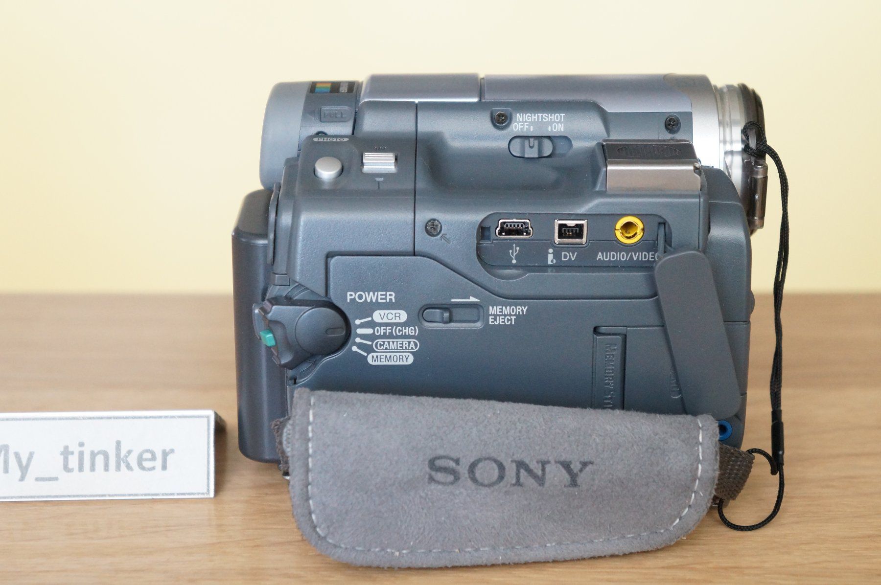 Sony Camcorder: SONY TRV22E ... MiniDV Kassetten Kamera ... – Gebraucht aus St.Gallen von  6