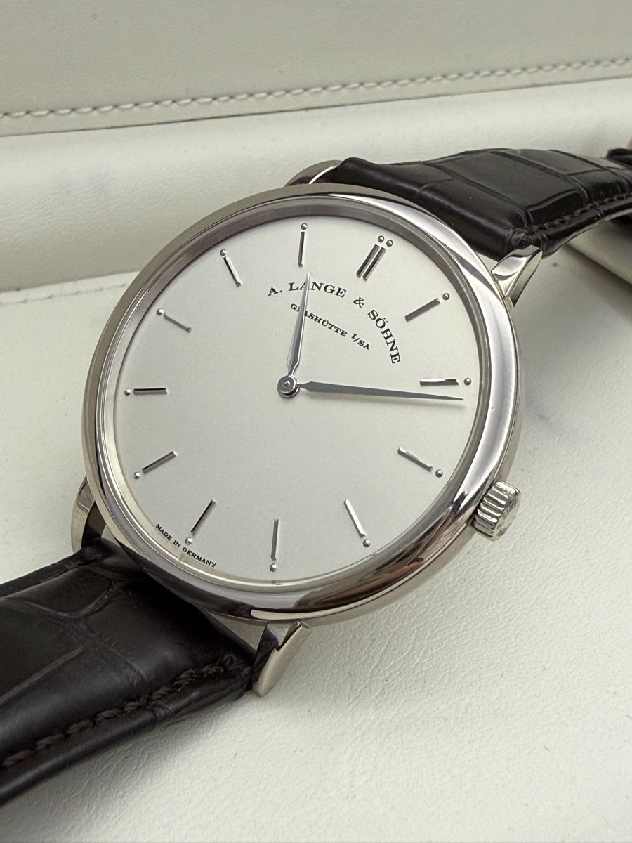 A. Lange & Söhne Orologi: A.Lange und Söhne Saxonia Thin full set like new Handaufzug – Usato da Zürich venduto da watchdealer-24