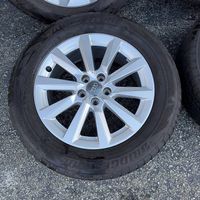 4 roues Audi Q2 205-60-16 en bon état 