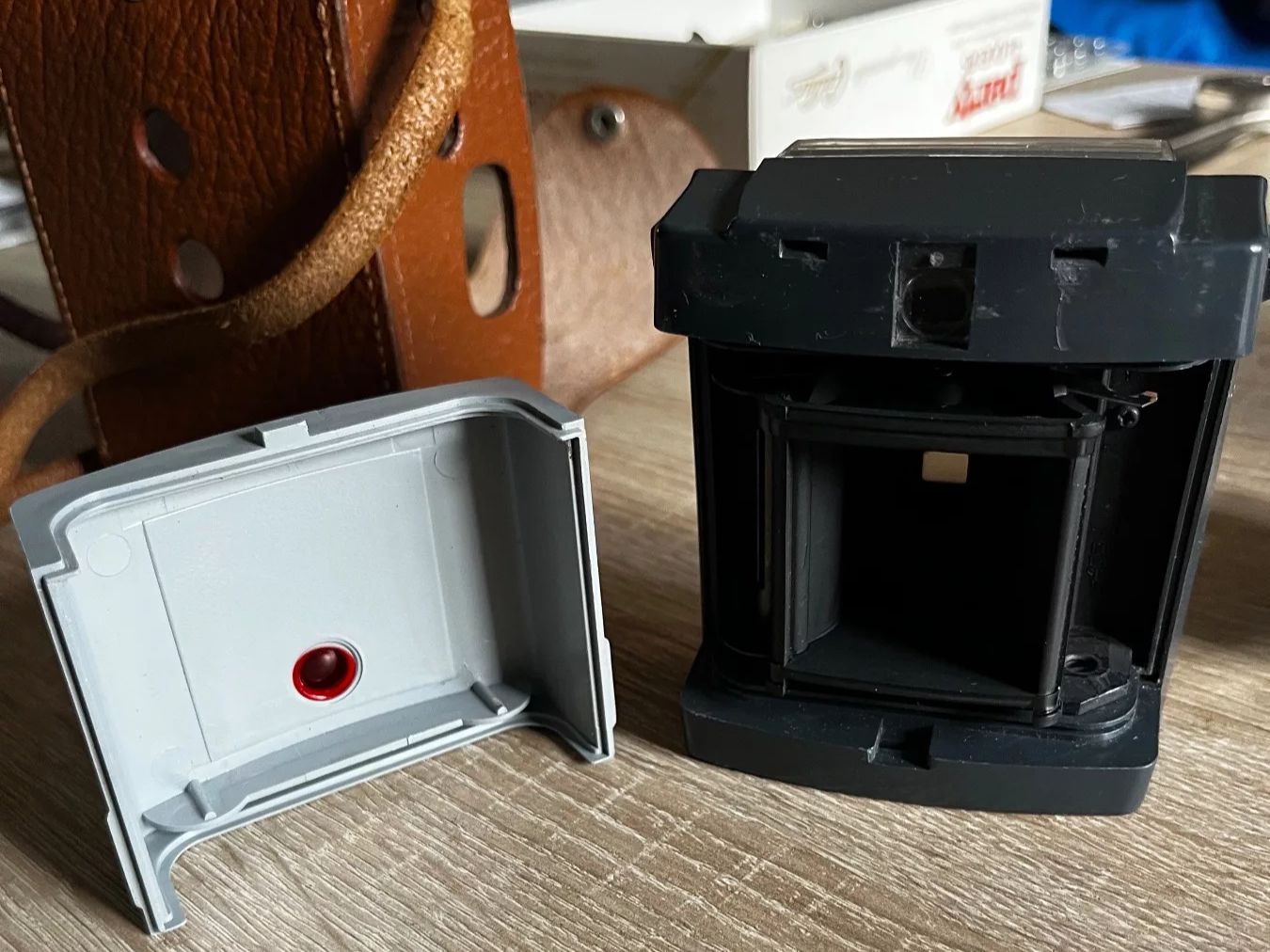 Kodak Fotocamera: Kodak Brownie Fiesta Camera – Usato da Muttenz venduto da gH5613 5