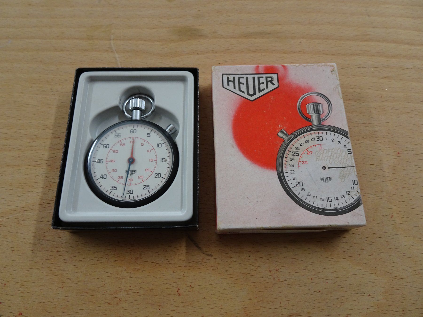Tag Heuer Orologi: Heuer Stoppuhr Bât. 379 – Usato da Winterthur venduto da Sintoras01