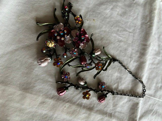 Ciondoli: pendentif  -long avec perles – Usato da Evilard venduto da nenette01 1
