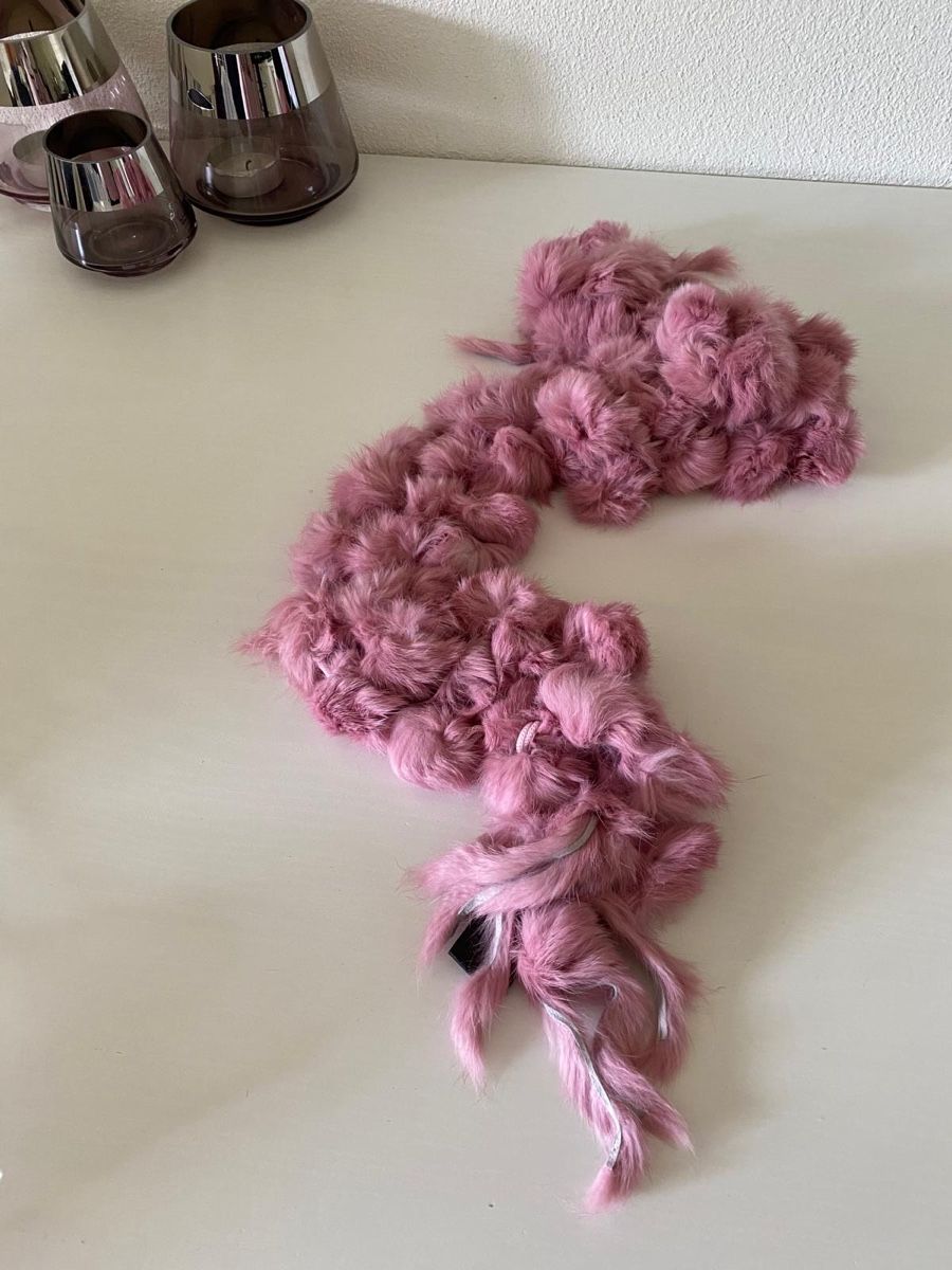 Foulards, Tücher & Schals: Echter Fellschal rosa edel  – Gebraucht aus Oberglatt ZH von jul_nhy7