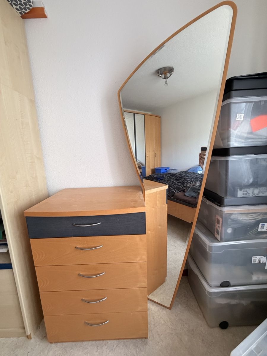 Commodes: Kommode mit Spiegel – D'occasion à Münchwilen TG par fab_7c8x