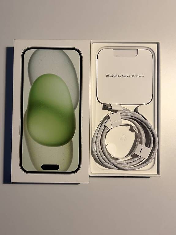 Apple Telefoni cellulari / Smartphones: iPhone 15 – Usato da Wädenswil venduto da sailaway77 1