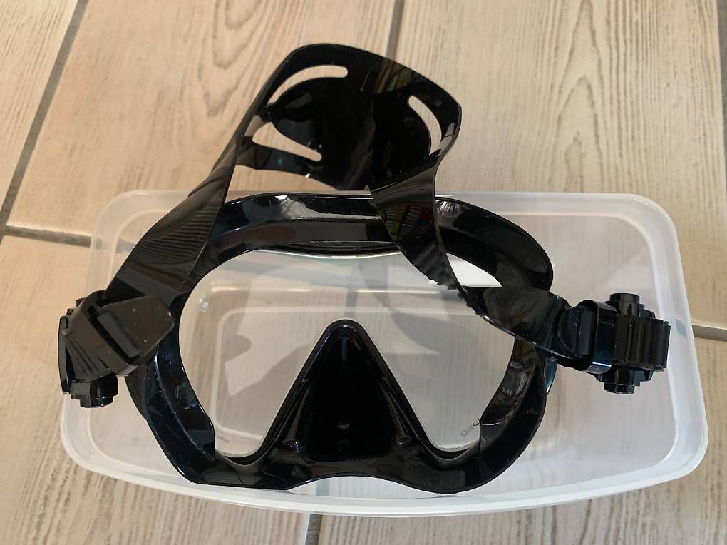 Pinne, Maschere & Boccagli: Vendo maschera snorkeling / sub Scubapro – Usato da Locarno venduto da milamerker 2