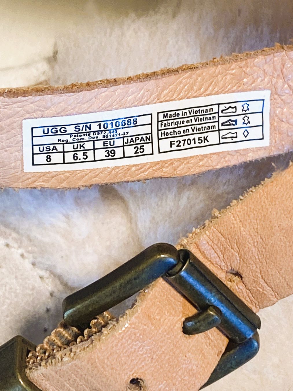 Ugg Scarpe da donna: UGG Sandale gold metallic 100% Leder & Lammfell 39 – Nuovo (secondo la descrizione) da Allschwil venduto da Rosenfee 4