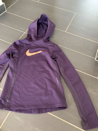 Nike pulli Sportpullover gr 128 wie neu