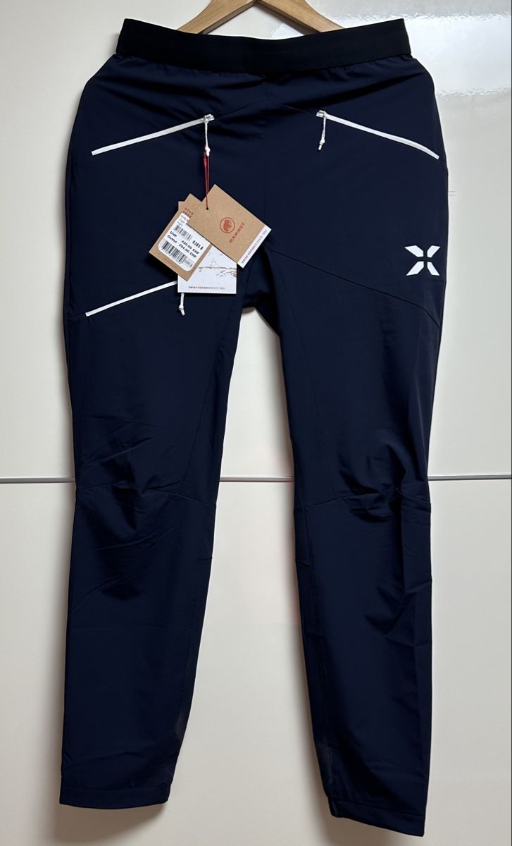 Mammut Pantalons: Mammut Eiger hose G M – Neuf avec emballage d'origine à Maienfeld par tobeyl2020