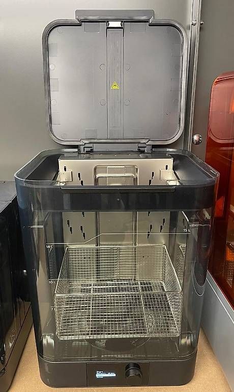 3D Drucker: Formlabs Form 4 + Form Wash V2 + Form Cure + accessoires – Neu und originalverpackt aus Penthaz von hel_p5yz 1