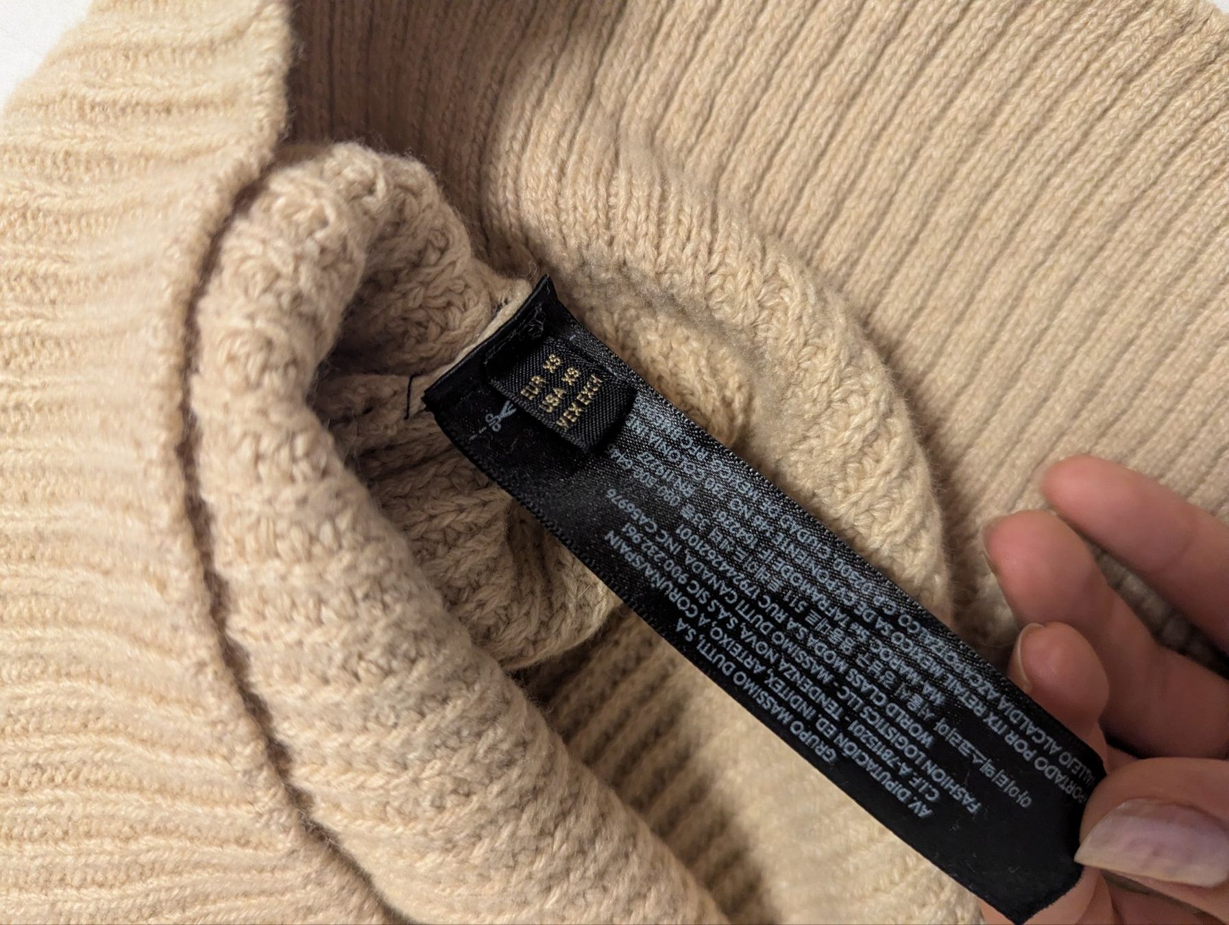 Massimo Dutti Maglioni & Felpe: Rollkragen Armelos Strickpullover Massimo Dutty XS – Usato da Zürich venduto da vik_r9fn 1
