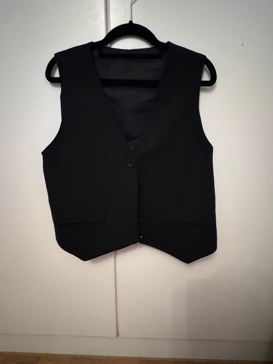 Other Stories Gilets & Westen: Damen Weste schwarz – Gebraucht aus Zürich von sop_9fqf