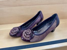 Neue Gabor Pumps in Aubergine/Plum Leder in 37.5