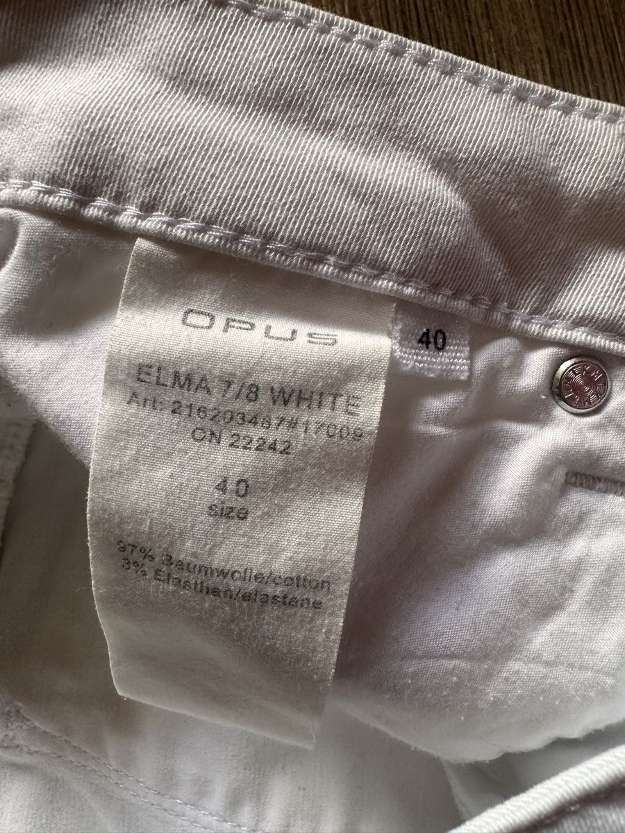 Opus Pantaloni: Weisse Sommer Jeans von Opus, Gr. 40 – Usato da St. Moritz venduto da Dar-23 2