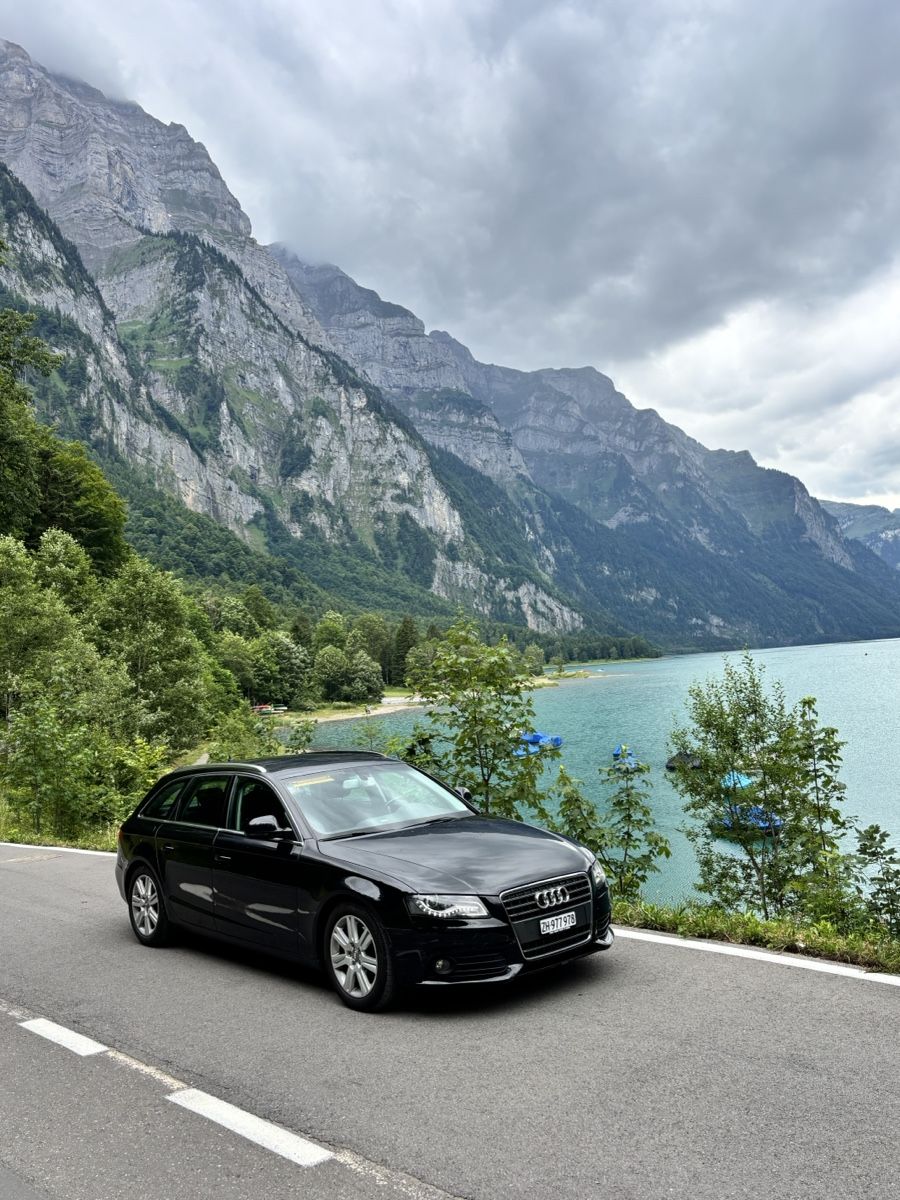 Audi Automobili: Audi A4 Avant – Usato da Hausen am Albis venduto da nan_s8nv