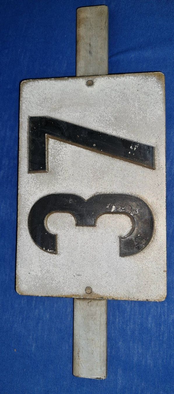 Schilder: Plaque à numéro pour pylône. – Gebraucht aus Cortaillod von signep 1