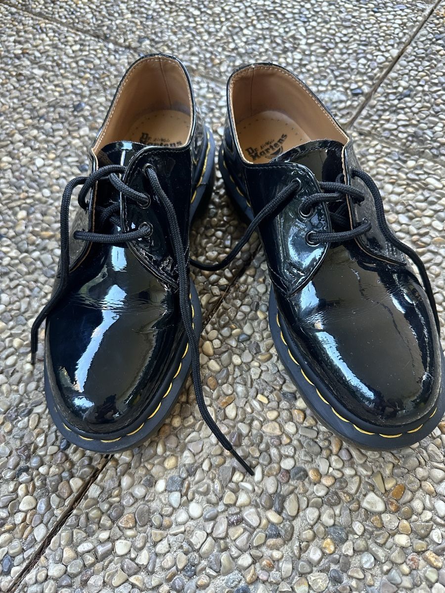 Dr. Martens Scarpe da uomo: Chaussures Dr. Martens taille 38 – Usato da Plan-les-Ouates venduto da aur_z5pj 4