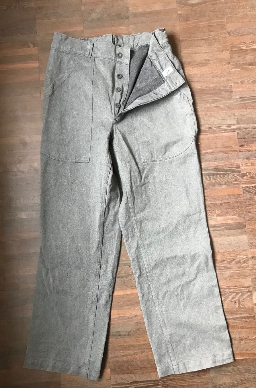 Pantaloni: MILITÄR HOSE – Usato da steffisburg venduto da Dstauffer