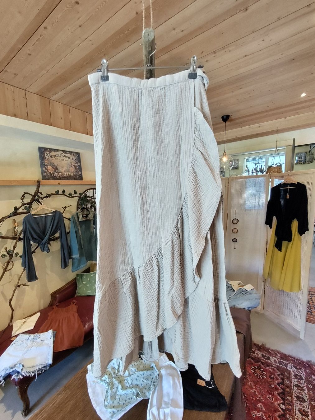 Mango Gonne: Mussolin Mango Sommer Rock beije M – Nuovo (secondo la descrizione) da Losone venduto da ell_nora89