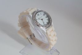 Damen Uhr läuft, Garantie