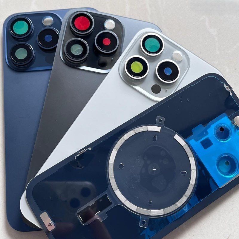 Apple Telefoni cellulari / Smartphones: Vitres arrière iPhone 15 Pro | Qualité Premium – Nuovo e nell'imballaggio originale da Vicques venduto da samyboy 1