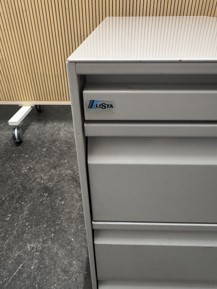 Lista Korpus: Rollcontainer / Unterkorpus Lista abschliessbar hellgrau – Gebraucht aus Bern von samryan 1