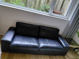 Ikea Ledersofa und Hocker/ Fussablage