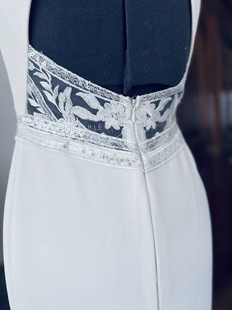 NEU! Ungetragenes Brautkleid schlicht & sexy 34/36