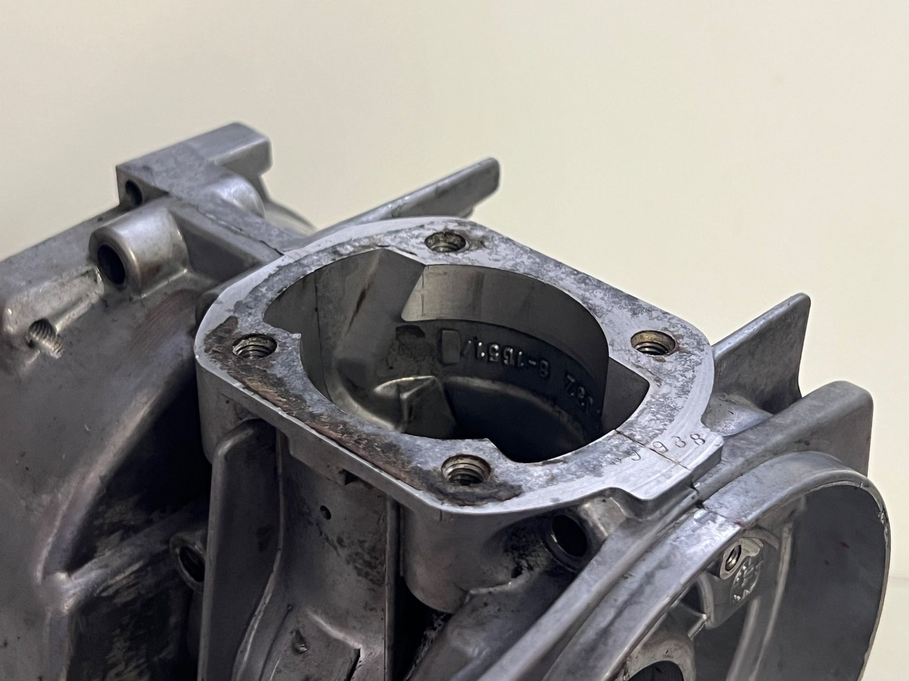 Puch Parti ricambio per ciclomotori: Grosse Überströmer Puch Supermaxi E50 3 Lager Motorgehäuse – Usato da Steffisburg venduto da FlorianJohner 6