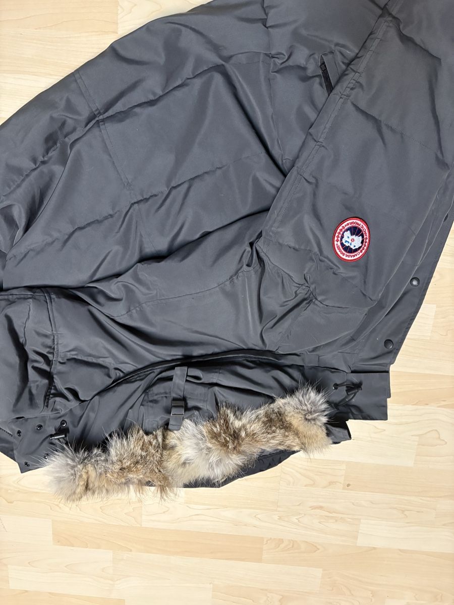 Canada Goose Giacche: Canada Goose Winterjacke  – Usato da Bülach venduto da Devin_H 3