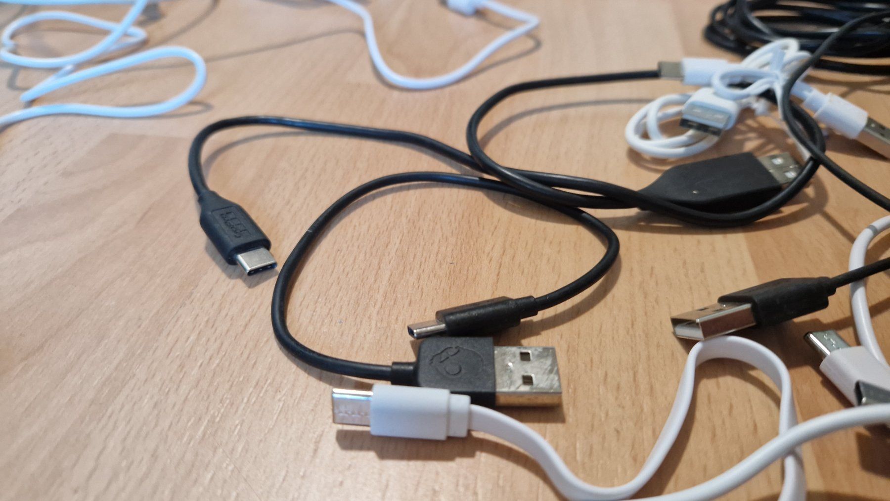 Cavi: USB Kabel Sammelsurium: Micro, USB-C – Usato da Zürich venduto da Korhal 2