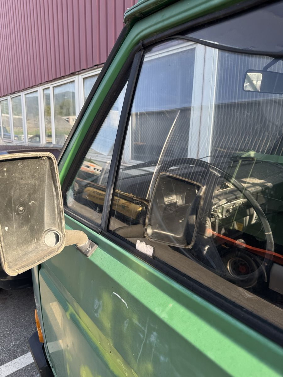 VW Nutzfahrzeuge: VW T2 Pritsche Grün  ab Platz – Defekt aus Altstätten SG von Florida013 7