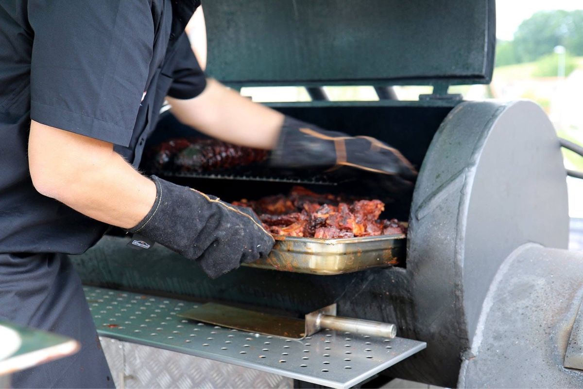 Griglie: Big BBQ Smoker – Usato da Giffers venduto da Camcar 3