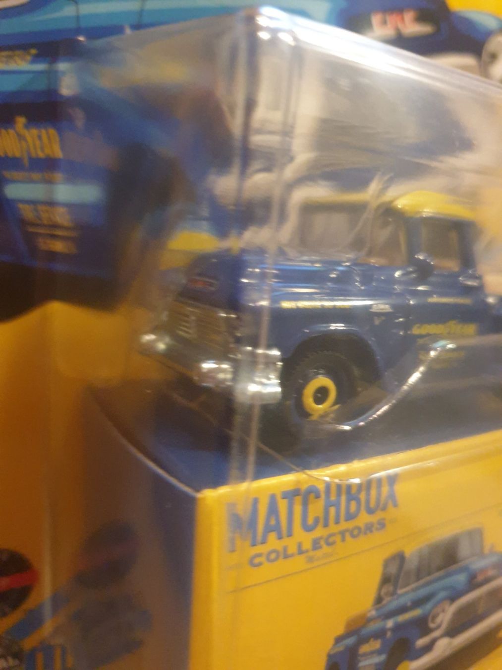 Matchbox Voitures modèles: Matchbox '57 GMC STEPSIDE – Neuf avec emballage d'origine à Oftringen par Rotor 4