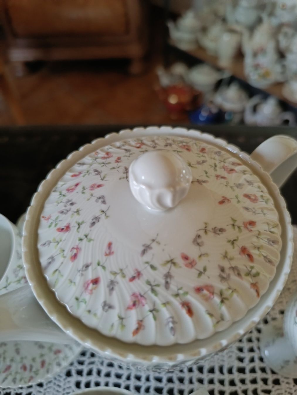 Set di piatti: Kaffee Limoges Service – Usato da S. Antonino venduto da sab_z5qw 1