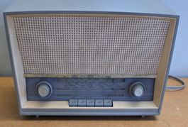 Vintage Röhrenradio SABA Sabine 125 – Retro Klassiker